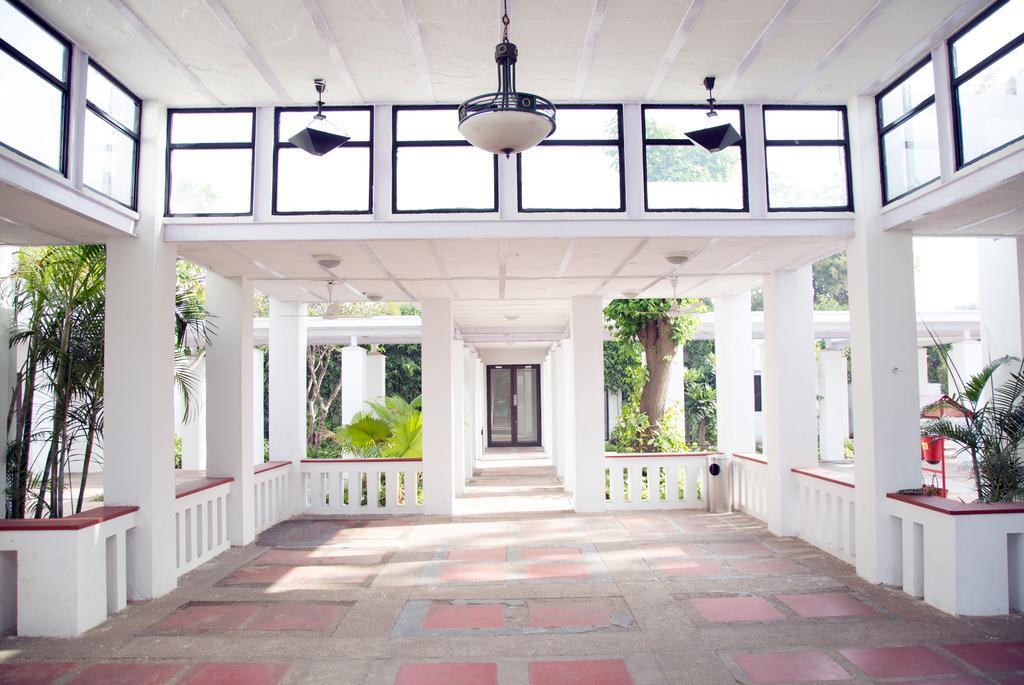Lemon Tree Hotel, Tarudhan Valley, Manesar Gurgaon Exteriör bild
