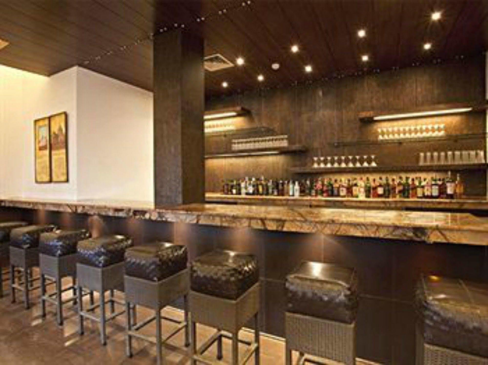 Lemon Tree Hotel, Tarudhan Valley, Manesar Gurgaon Exteriör bild
