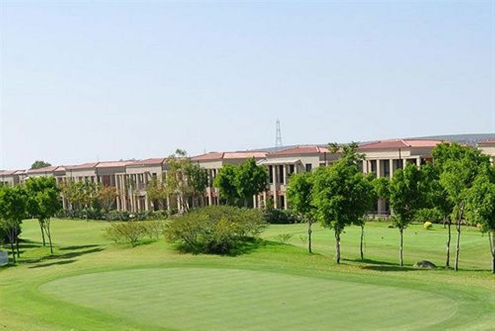 Lemon Tree Hotel, Tarudhan Valley, Manesar Gurgaon Exteriör bild