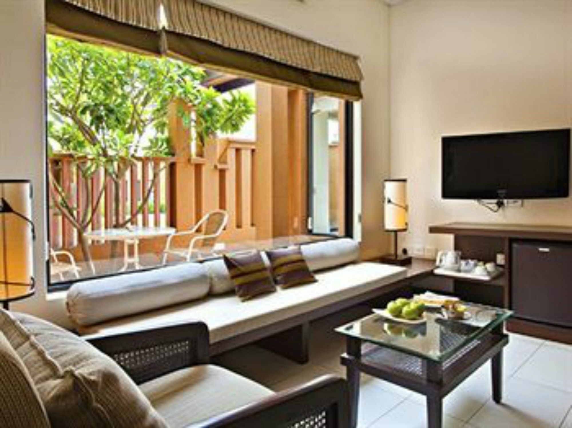 Lemon Tree Hotel, Tarudhan Valley, Manesar Gurgaon Exteriör bild