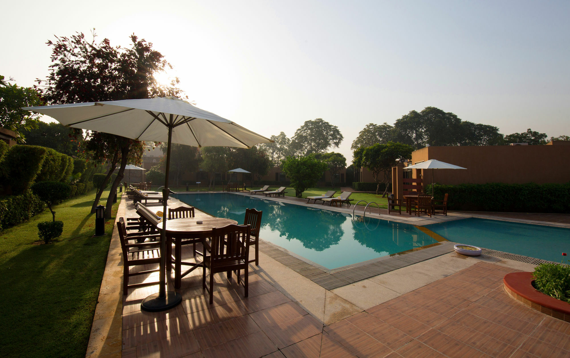 Lemon Tree Hotel, Tarudhan Valley, Manesar Gurgaon Exteriör bild